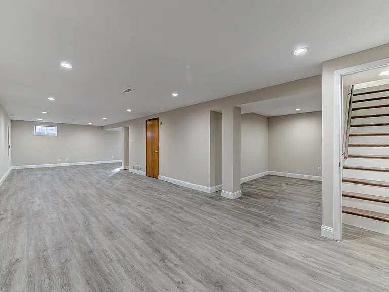 16 Fircrest Ln — Photo 24