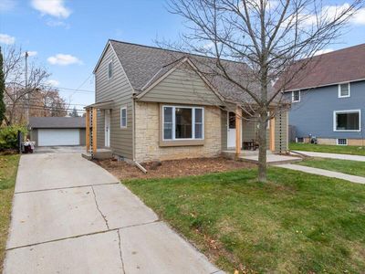 1021 13th AVENUE, Grafton, WI, 53024