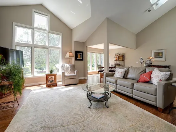 5328 Lighthouse Bay Drive, Madison, WI 53704