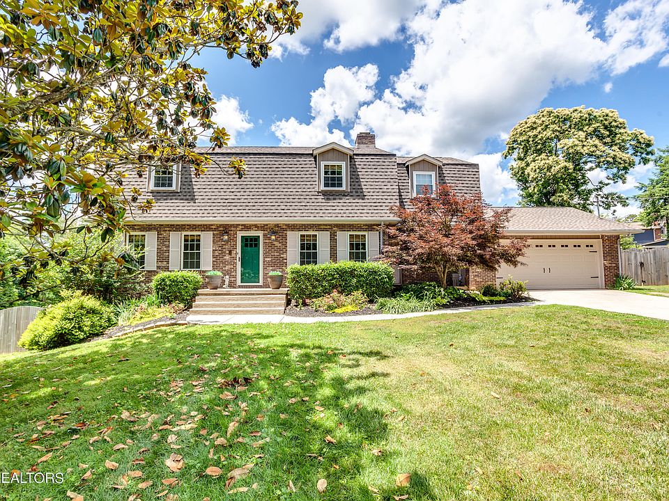 1st image of 8703 Villa Crest Cir