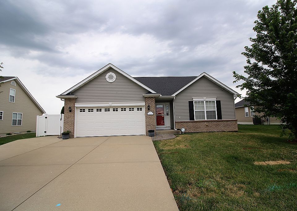 1st image of 617 Moorland Cir