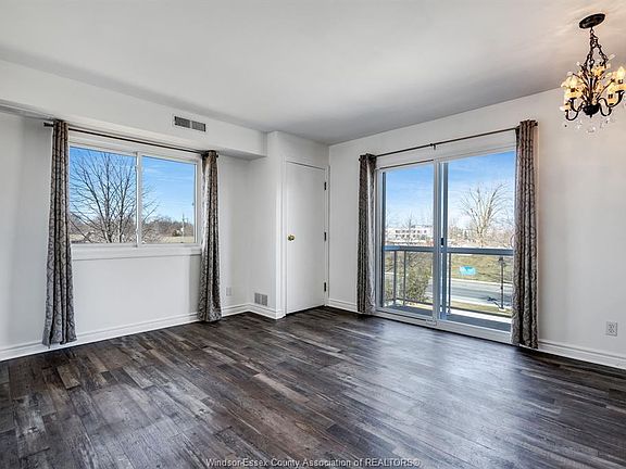 5th image of 44 Robson Rd #316