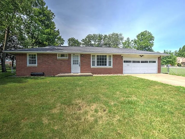 3865 N Constant View Dr — Photo 1