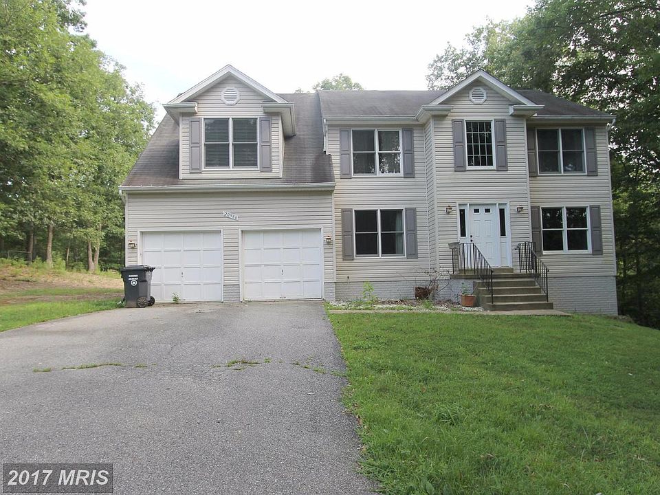 1st image of 20986 Woodmere Dr