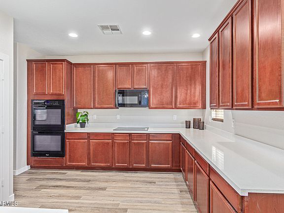 3rd image of 40375 W HELEN Court