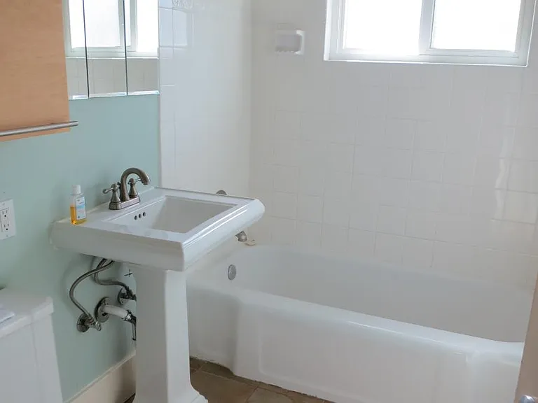10502 Victory Ln NE — Photo 23