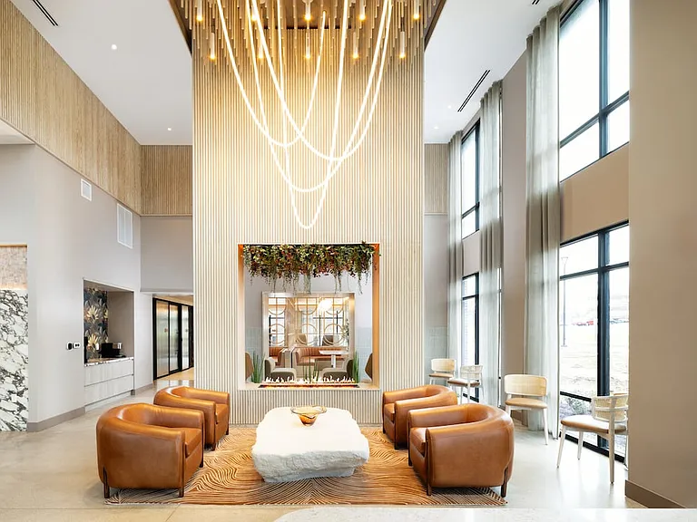 3 Campus lobby and lounge