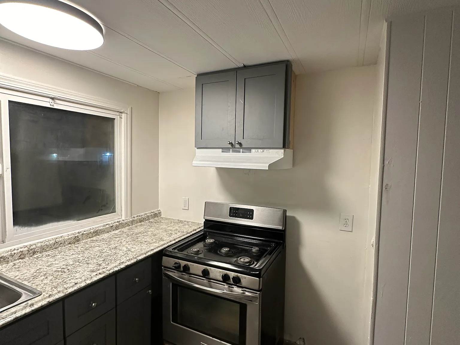 1 bed, 840 sqft, $1,800 — Photo 2