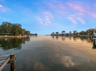 27 Old Ferry Rd, Shalimar, FL 32579