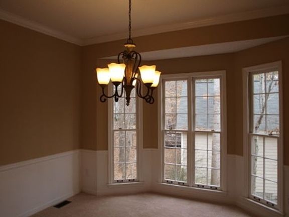 4th image of 3102 Sandhurst Dr