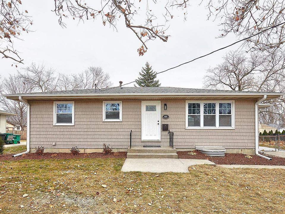1st image of 409 SW Ash Dr