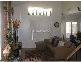 4th image of 2537 Charteroak St