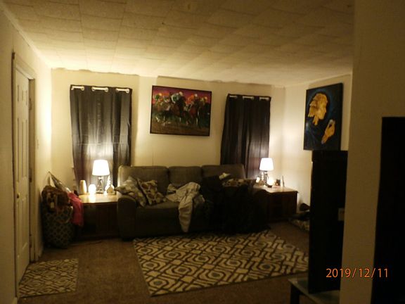 2nd image of 808 Carbon St
