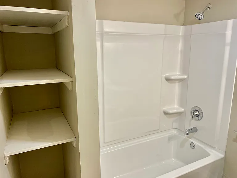 402 Tyson Pl #1 — Photo 11