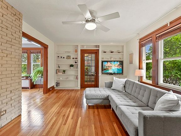 5th image of 12 Essex St