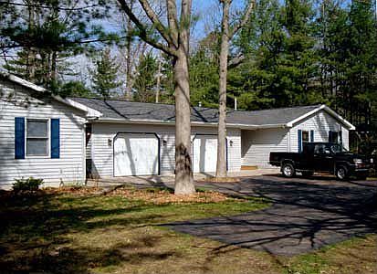2nd image of 1762 Linden Ave