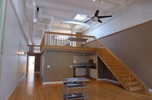 5th image of 163-165 Chestnut Hill Ave #11