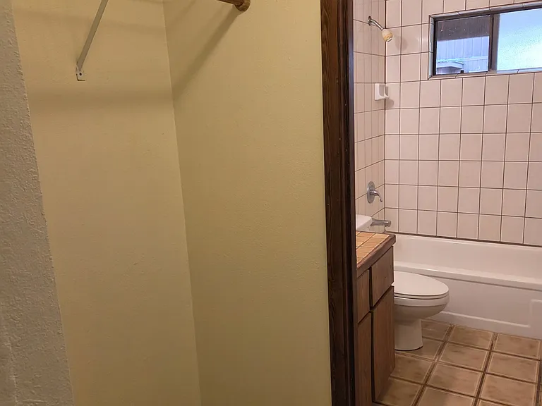 1601 N Alaniu Pl — Photo 7
