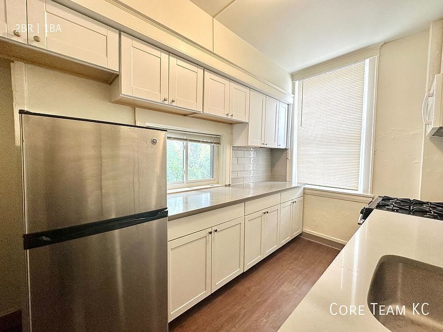 1st image of 618 W 39th Ter #1W