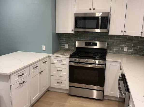18 Fairfax Rd #1, Milton, MA 02186