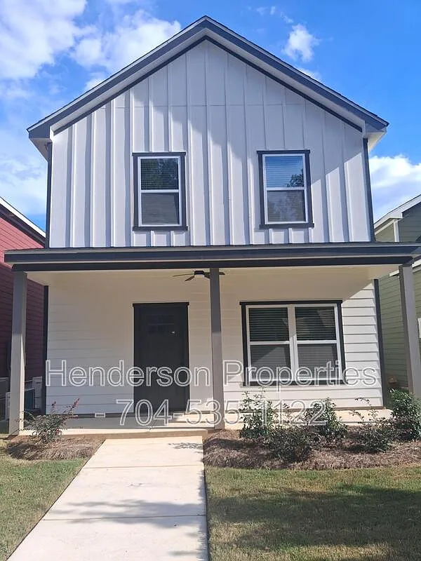 3 bed, 2.5 bath, 1320 sqft, $1,990 — Photo 1
