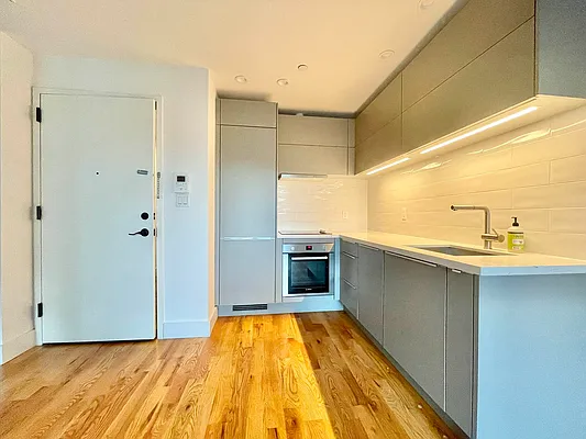 Rented by Pear NYC LLC | media 16