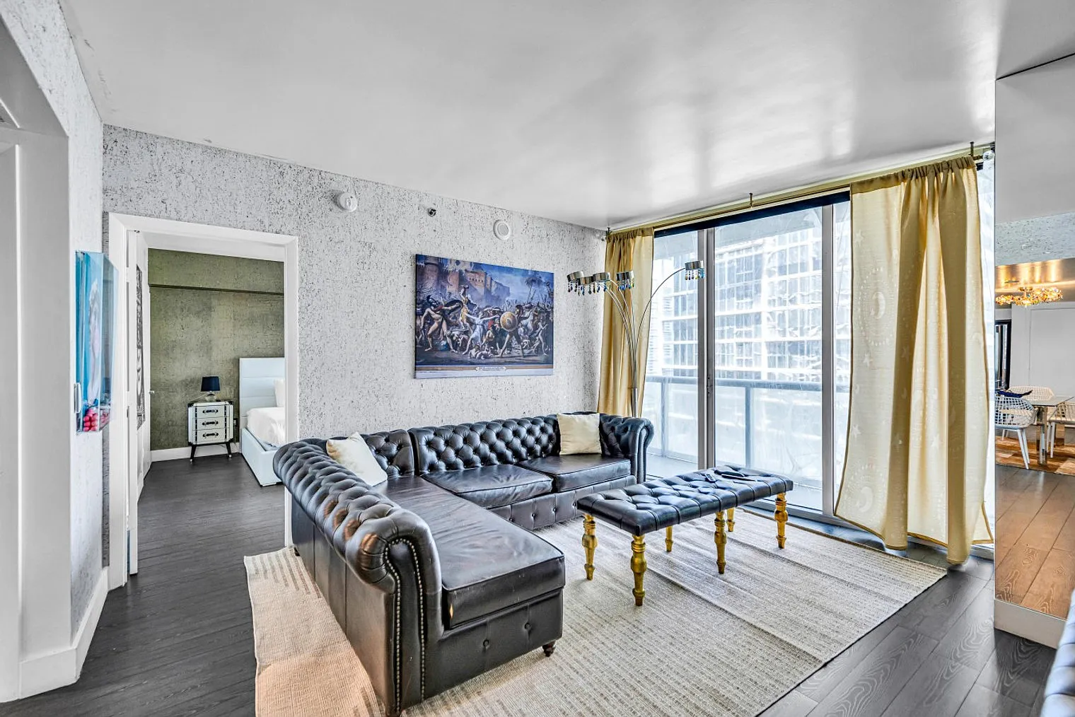1 bed, 1.0 bath, 871 sqft, $4,245 — Photo 4