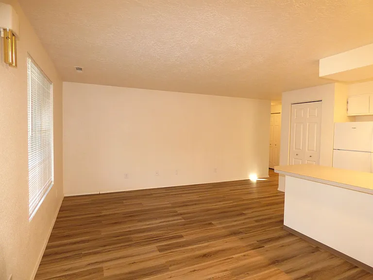 3974 Liberty Rd S — Photo 14