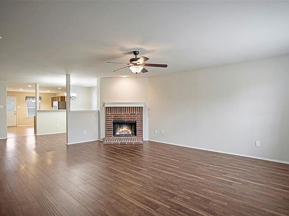 3rd image of 509 Blue Sage Dr