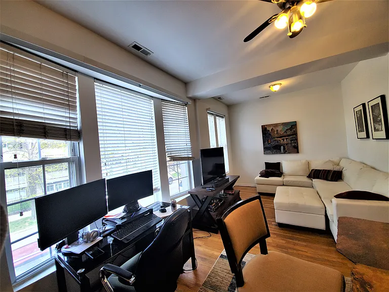 1510 N Campbell Ave #2F — Photo 7