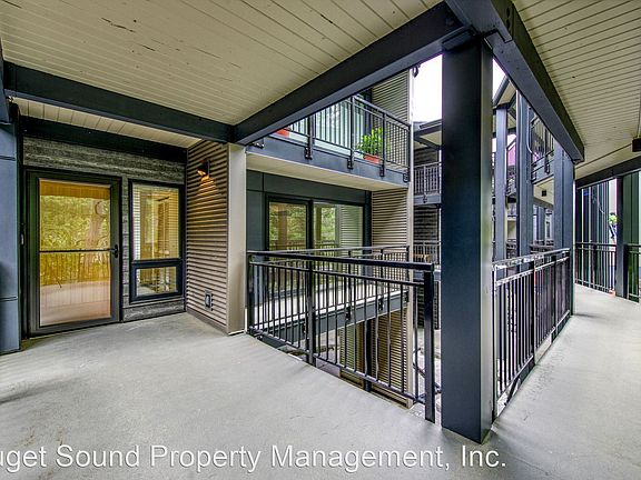 4th image of 400 Harborview Dr SE Unit 222