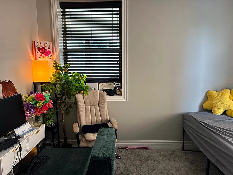 2307 W Walton St #2W — Photo 7
