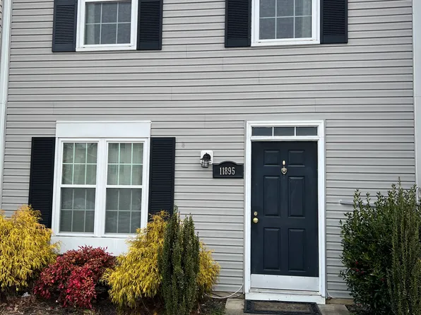 11895 Homestead Pl, Waldorf, MD 20601