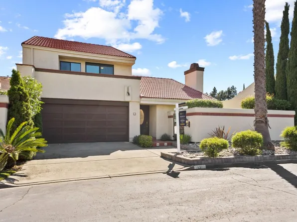 15 Riviera Cir, Redwood City, CA 94065