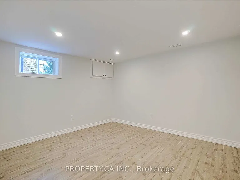 39 Farrell Ave — Photo 21