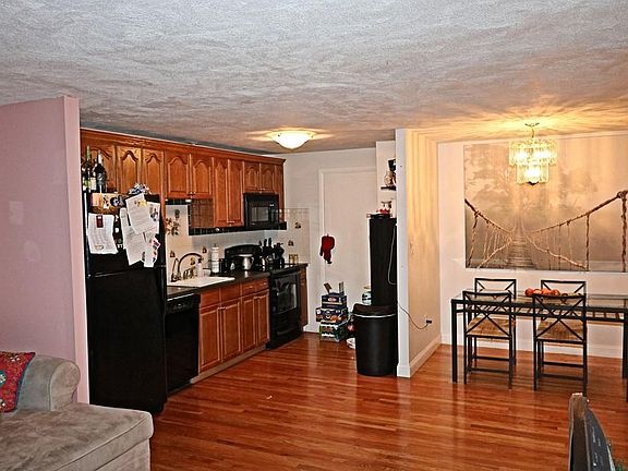 3rd image of 400 Governors Dr APT 13
