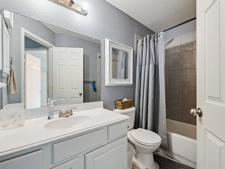 7578 Seawood Dr — Photo 23