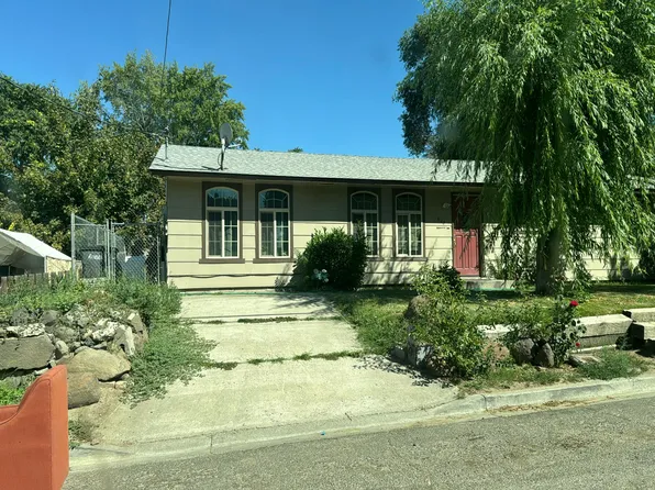 608 Ravine Dr, Sunnyside, WA 98944