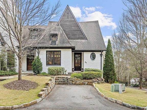2nd image of 301 Heritage Dr