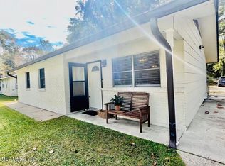 134 Hickory Dr, Ocean Springs, MS 39564