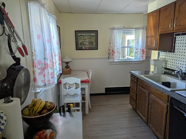 309 W Main St — Photo 4