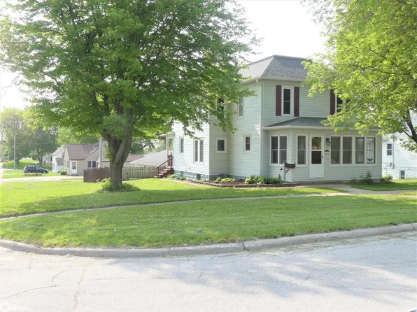 726 N Court St, Carroll, IA 51401