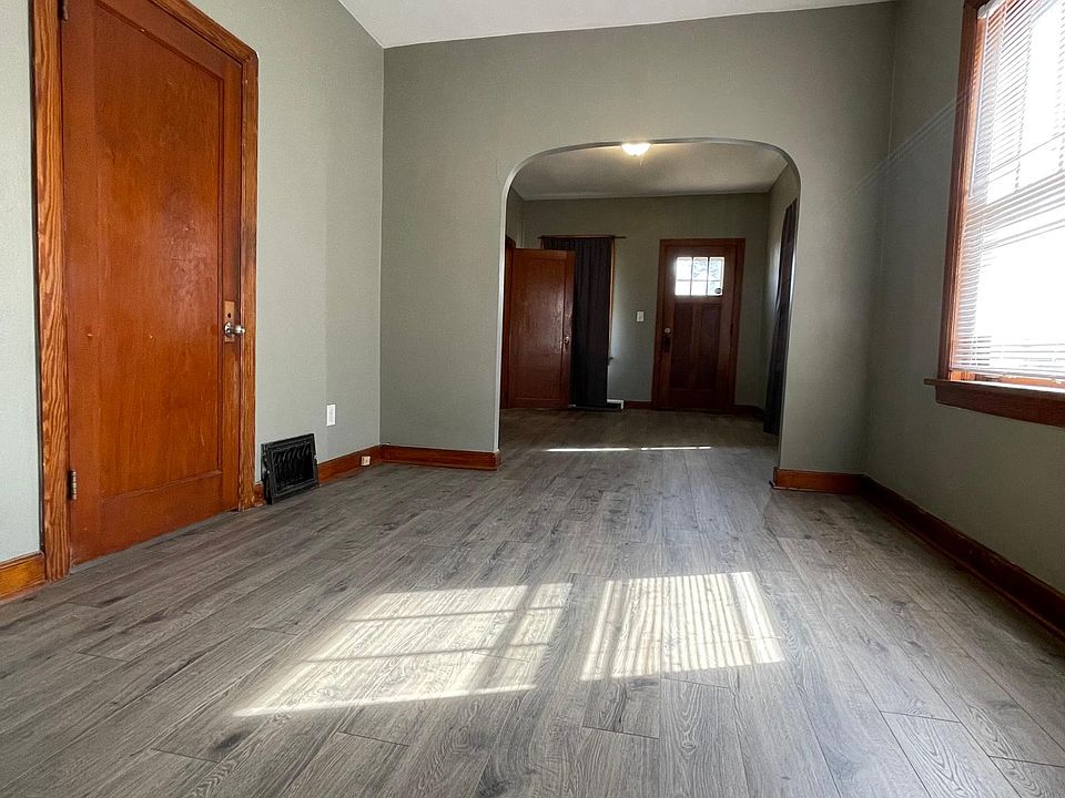 1st image of 339 E Michigan St