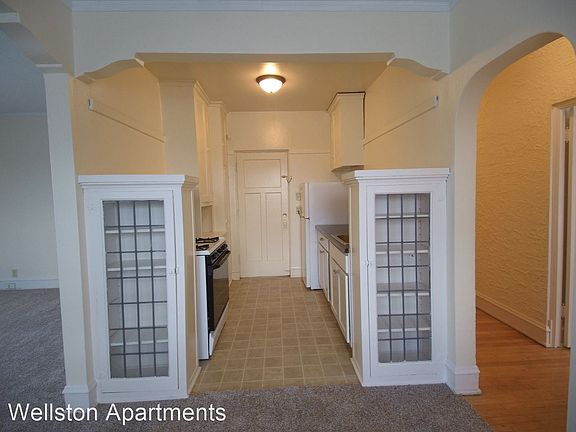 2nd image of 1717 E Newton Ave #6325488