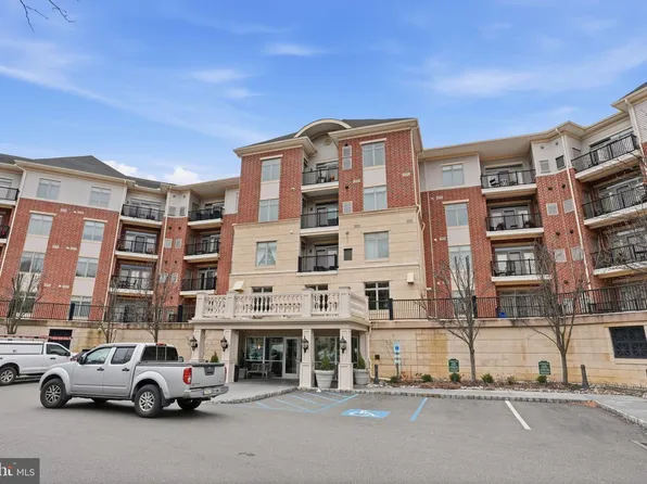 235 Carson Ter, Huntingdon Valley, PA 19006