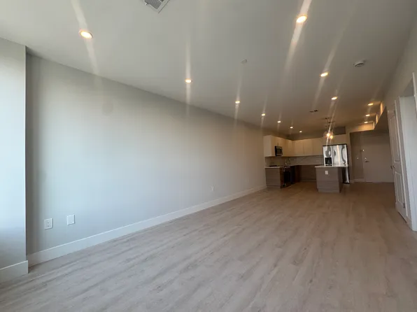 24 Brooks Street image 4 of 13