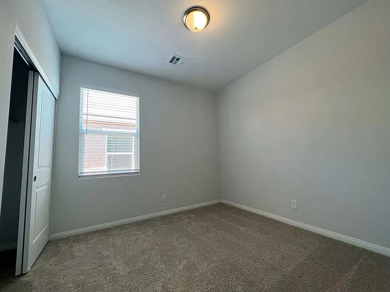 5870 Steinbeck Valley St — Photo 10