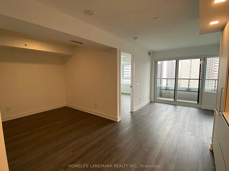 609 Sherbourne St #1401 — Photo 9