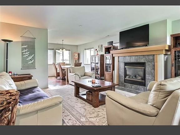 5th image of 1775 Cadborough Ln