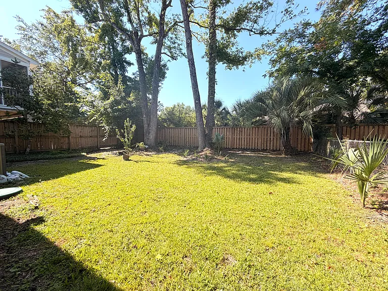 639 Windermere Blvd #A — Photo 22